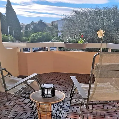 Apartment Moderne Et Climatise Avec Grande Terrasse Proche Centre-ville - Le Patio Fleuri *