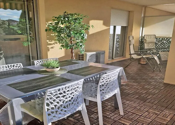 Διαμέρισμα Patio Fleuri *