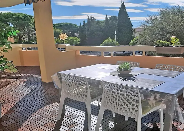 Patio Fleuri Σαιντ-Μαξίμ